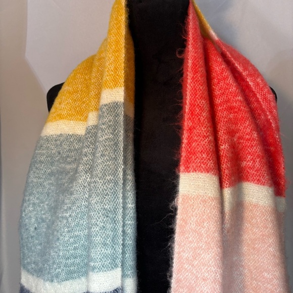 GAP Old Navy Multi-Color Oversized Scarf with Fringe - Picture 4 of 10